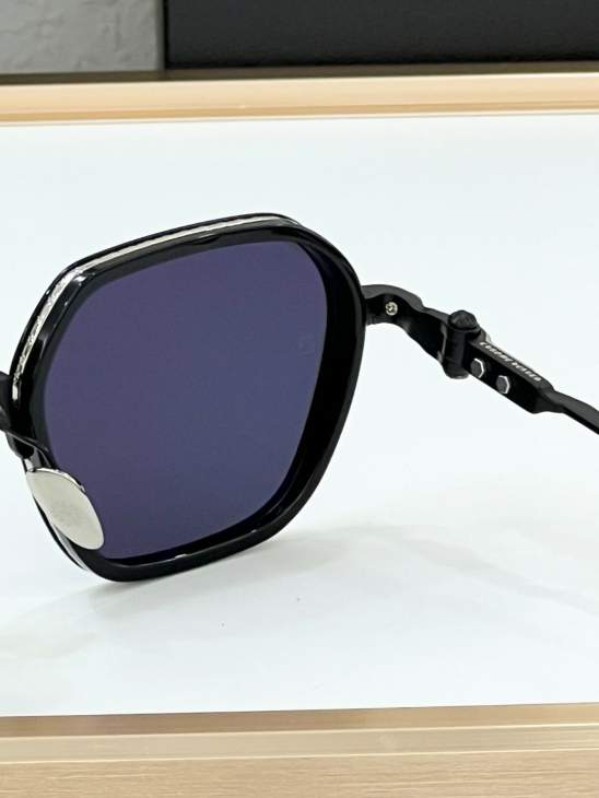Picture of Chrome Hearts Sunglasses _SKUfw66670454fw